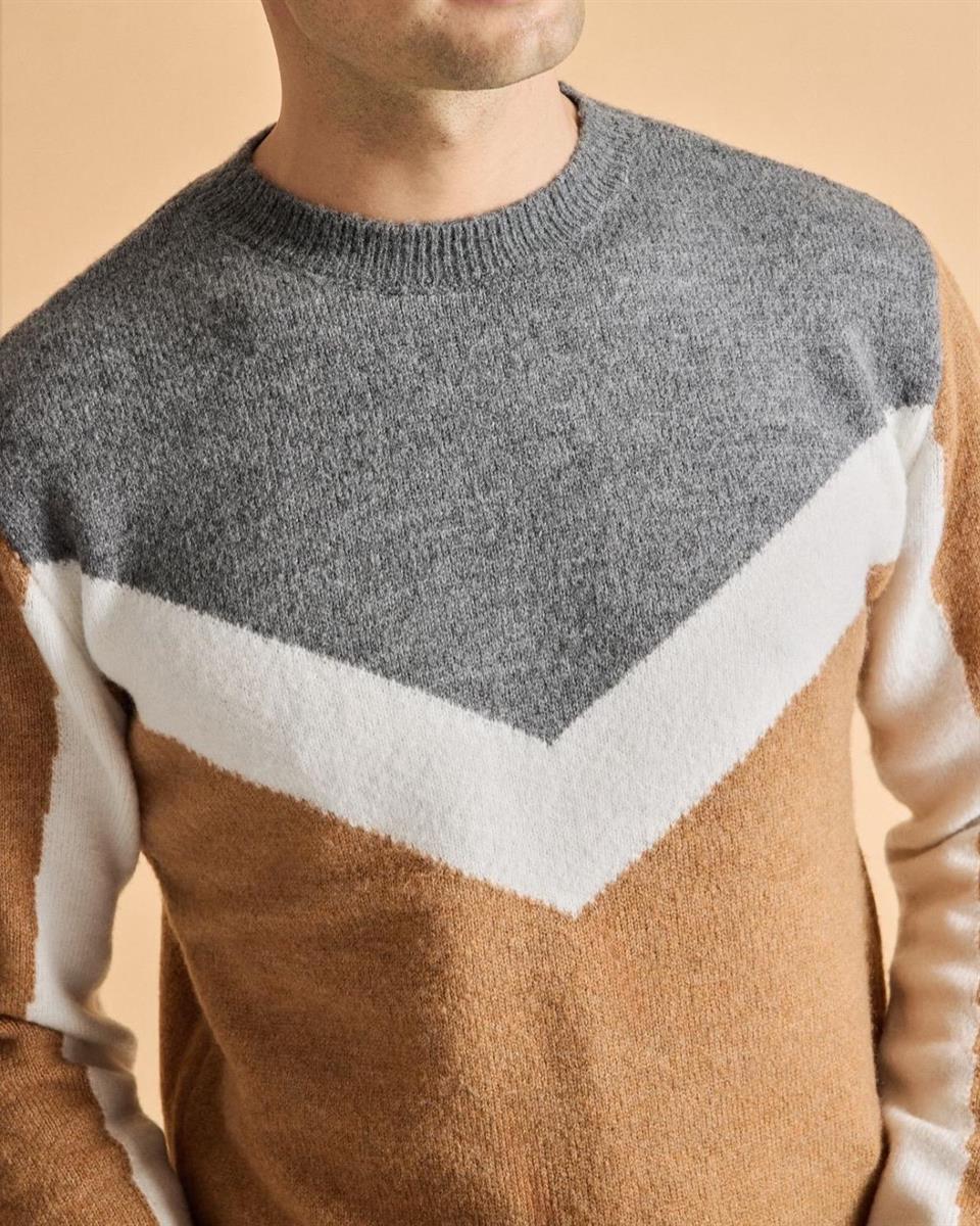 Modern Kazak - Image 3